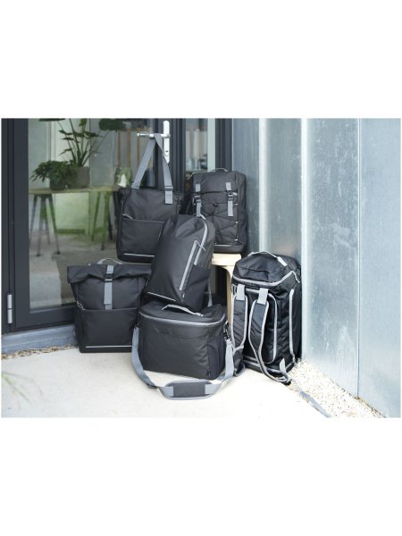 sac-a-dos-aqua-pour-ordinateur-resistant-a-leau-en-matieriaux-recycles-certifies-grs-noir-2.jpg