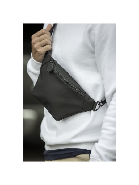 sac-banane-turner-en-materiaux-recycles-certifies-grs-noir-2.jpg