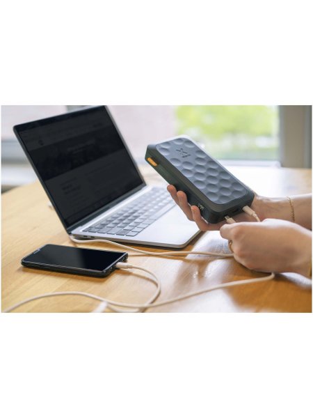 batterie-externe-xtorm-fs520-fuel-series-20-000-mah-et-35-w-noir-midnight-5.jpg