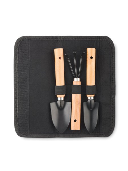 3 outils de jardinage