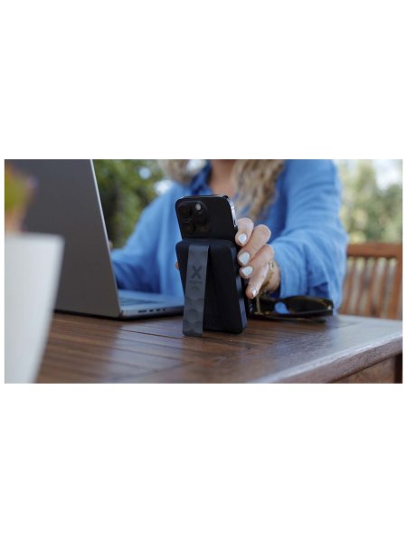 batterie-de-secours-sans-fil-magnetique-xtorm-fs5w101-de-10-000-mah-noir-3.jpg