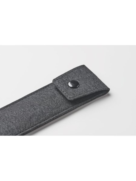 etui-a-crayons-en-feutre-rpet-noir-5.jpg