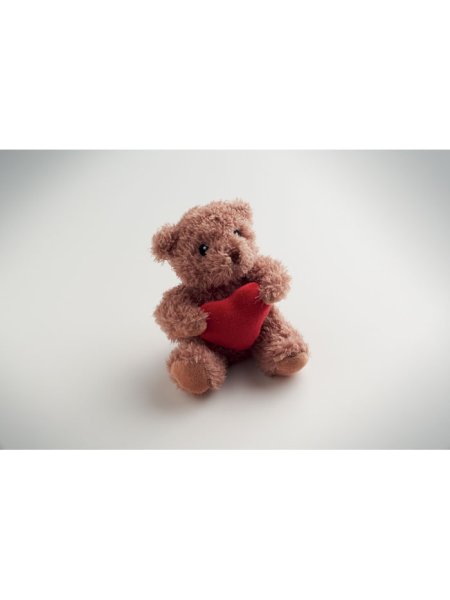 petit-ours-peluche-avec-coeur-rouge-4.jpg