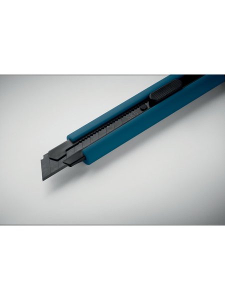grand-cutter-retractable-bleu-8.jpg