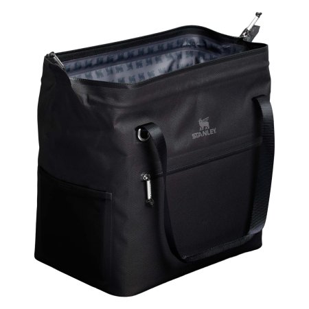stanley-all-day-julienne-max-sac-isotherme-recycle-de-20-canettes-noir-2.jpg