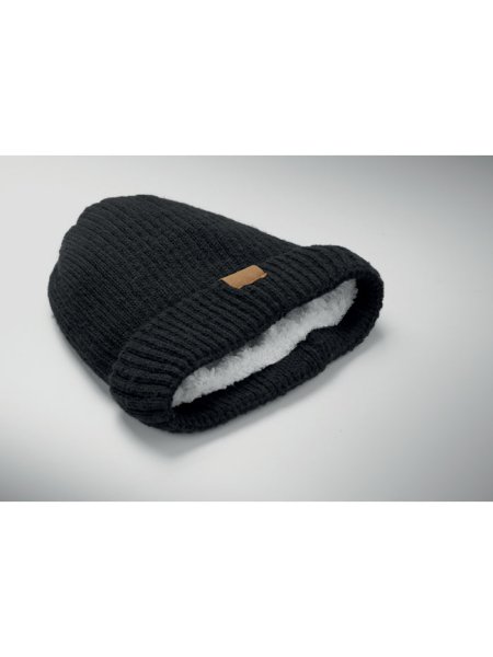 bonnet-tricote-avec-revers-noir-3.jpg