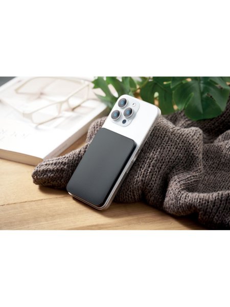 powerbank-magnetique-fin-20w-noir-5.jpg
