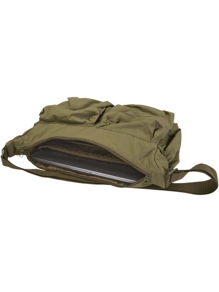 sacoche-pour-ordinateur-portable-calli-13-pouces-en-nylon-recycle-grs-vert-foret-16.jpg