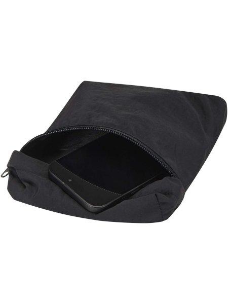 sac-a-bandouliere-arca-grs-en-nylon-recycle-noir-17.jpg